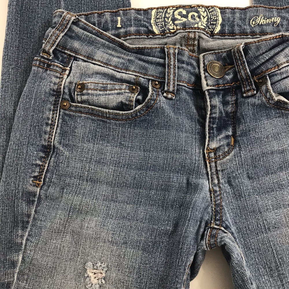 (SOLD)SO Intentionally Distressed Skinny Jeans - Picture 3 of 10